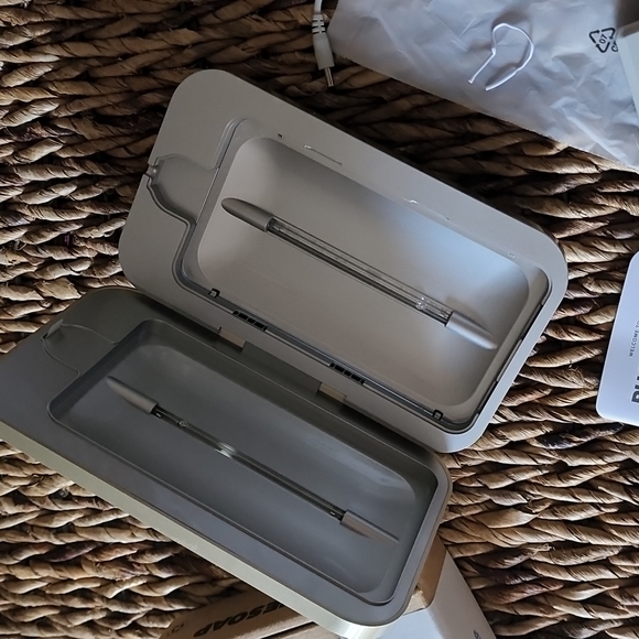 PHONESOAP phone and small tech sanitizer. Near New. - Picture 13 of 15